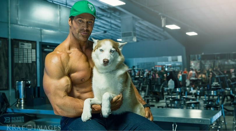 mike &#8220;titan&#8221; ohearn model bodybuilder actor Plano interview at Big J&#8217;s fitcon