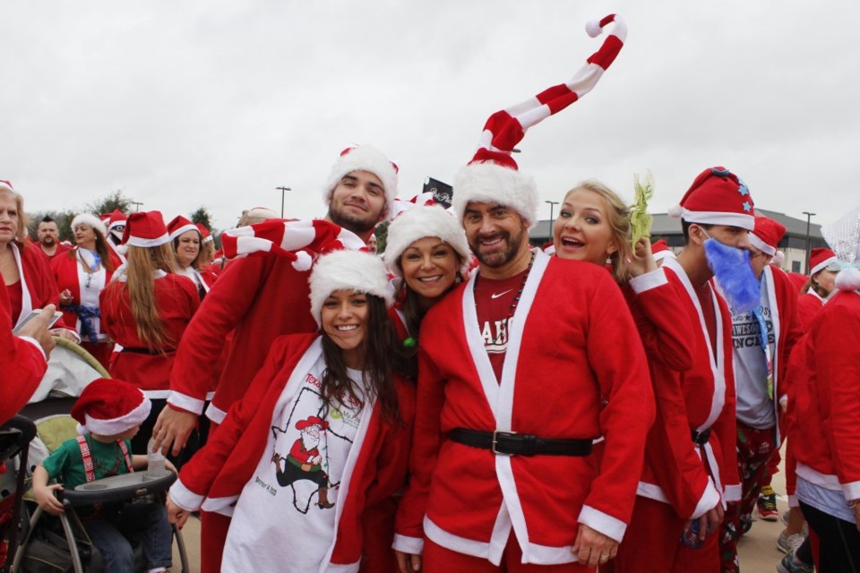 santa-run-2015-plano-my-possibilities