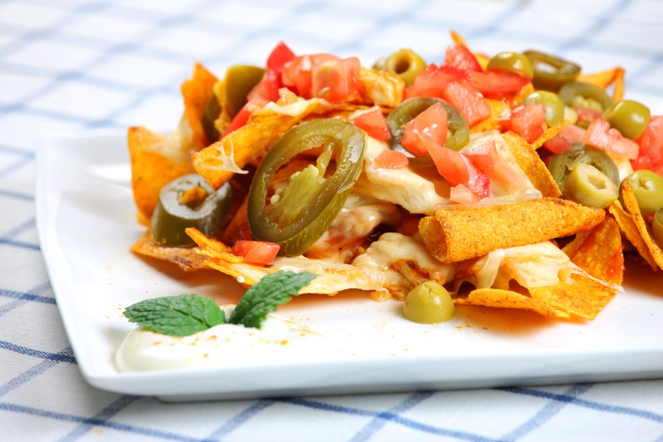 chicken-nachos-food-and-wine-pairings