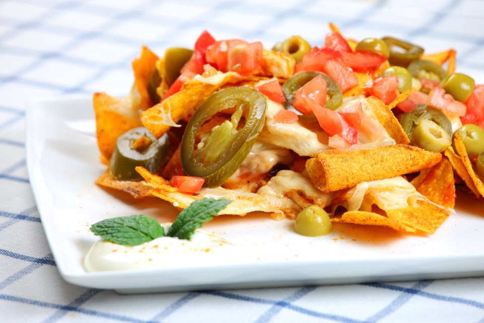 chicken-nachos-food-and-wine-pairings