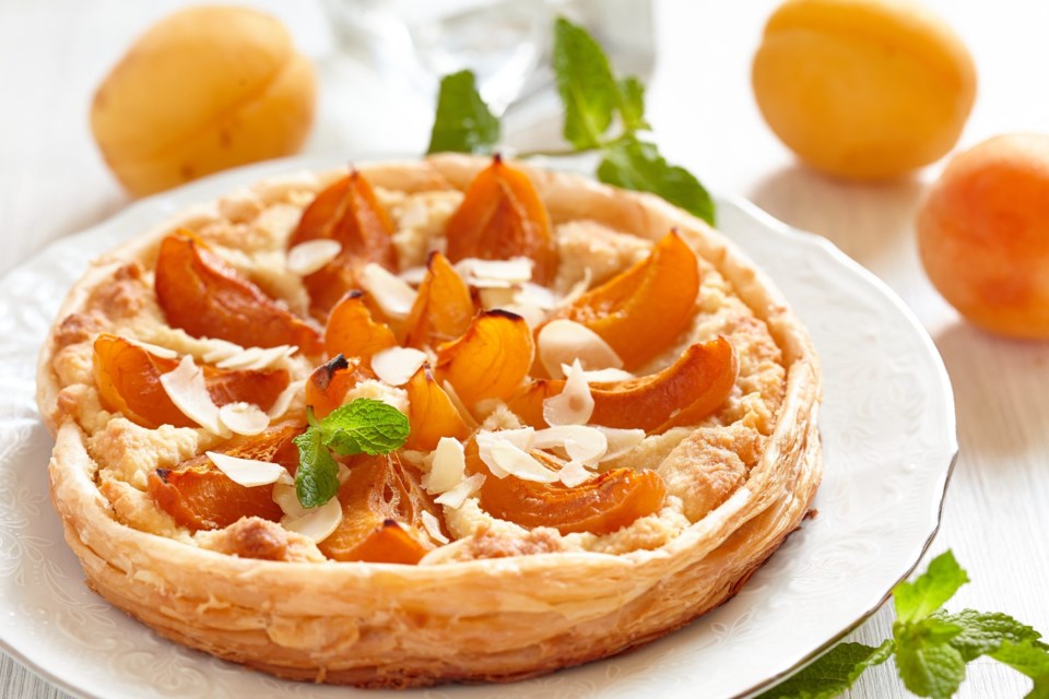 plano-profile-recipes-almond-apricot-tart