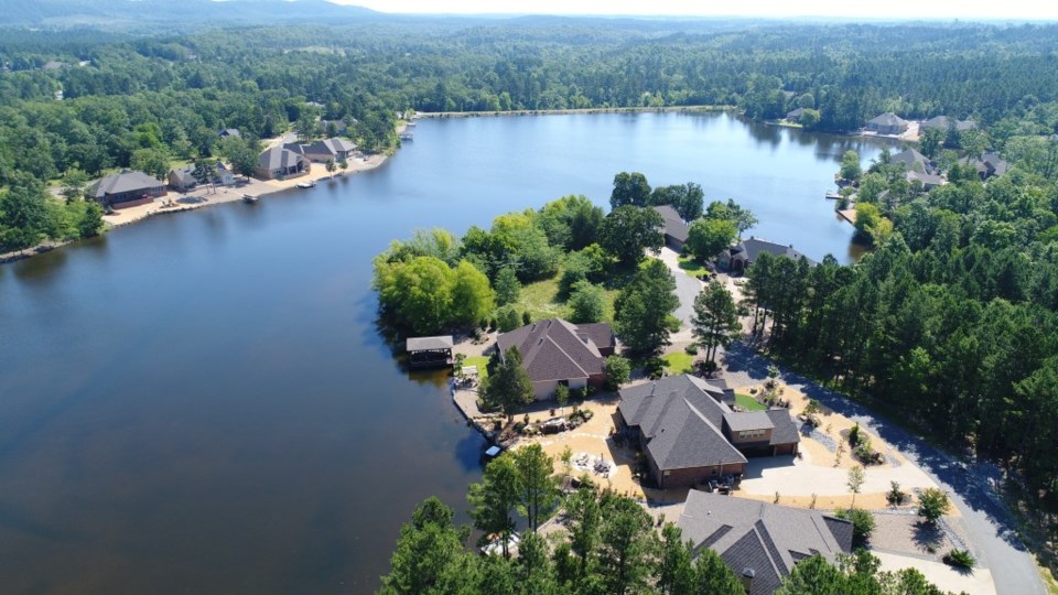 Hot Springs Village, Arkansas, lake, mo9untain, golf, vacation, re/max