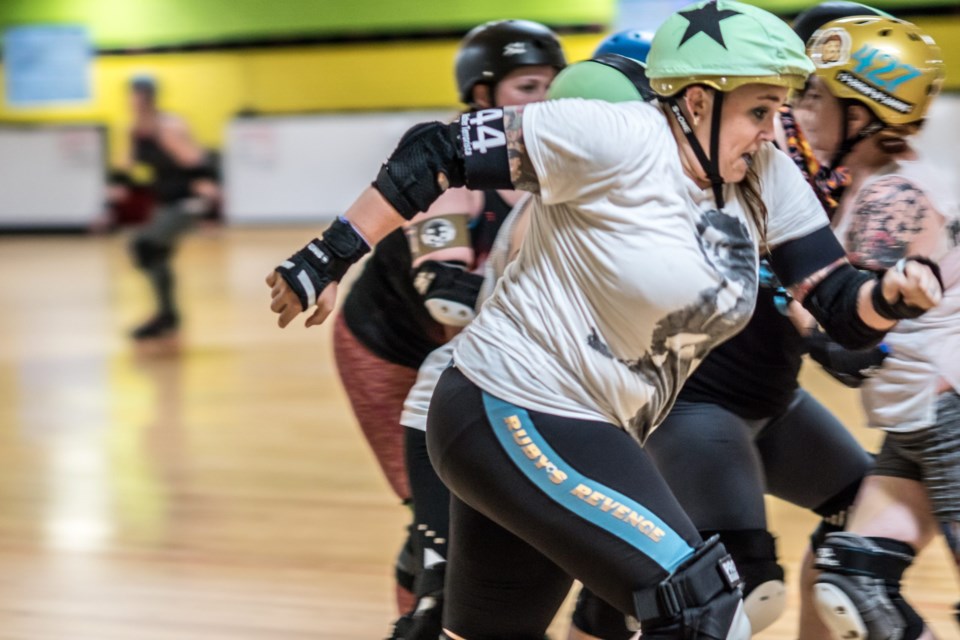 Roller-Derby-Plano-Profile-7-1