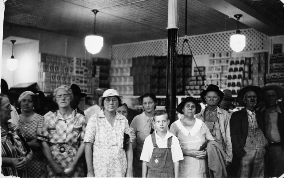 Hedgcoxe Groceries, downtown plano, history, Plano Public Library, plano history