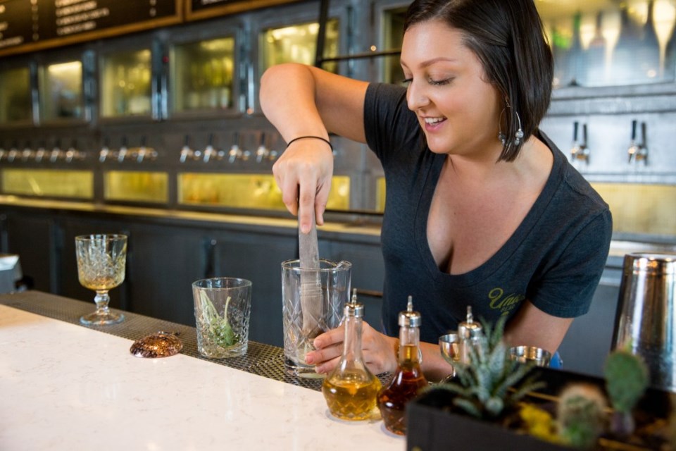 female bartender union bear plano