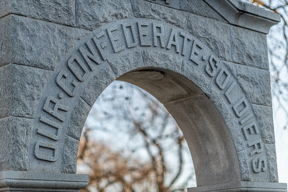 Confederate Monument &#8211; HiRes-5