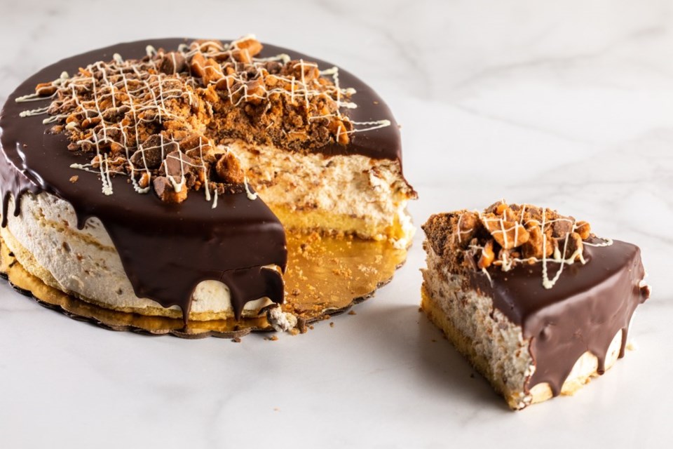 Butterfinger White Chocolate Cake-Eatzi's