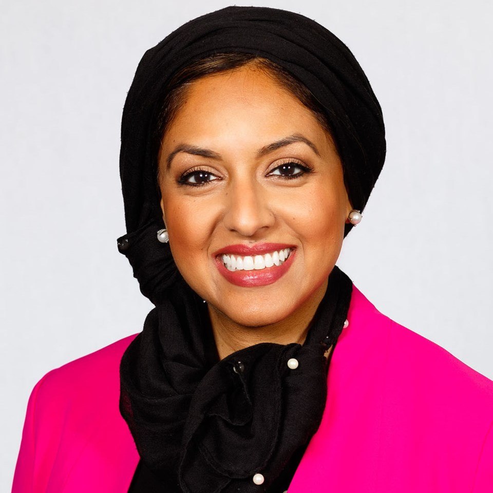Sadaf-Primary-Headshot-201912-Pink-LoRes-SQ