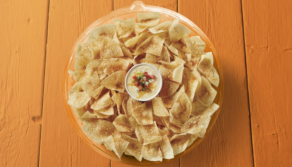 Fuzzy&#8217;s Taco Shop &#8211; Chips and Queso Party Tray