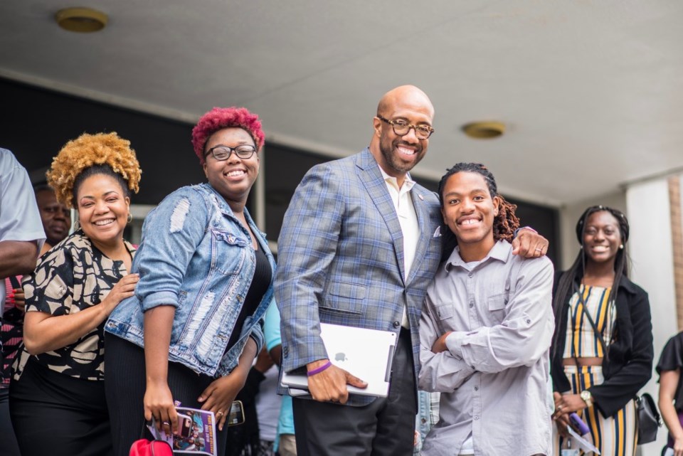 Dr. Michael J. Sorrell, president of Paul Quinn College with students | Roberto Hernandez, Paul Quinn College