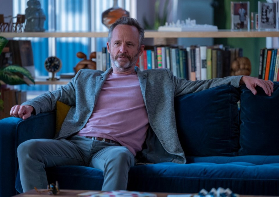 Aside from starring in "Gossip Girl," John Benjamin Hickey plays Colin, a disgraced tech entrepreneur accused of financial crimes on HBO's 'In Treatment'  | Photo credit: Suzanne Tenner/HBO