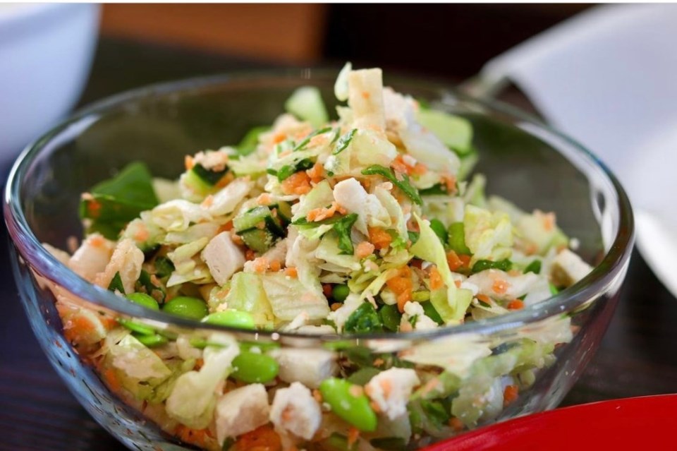 A look at the Asian chop from Chop Stop. It doesn't get better than this Frisco classic if you're looking for healthy places to eat. | Via @dfwsalads on Instagram