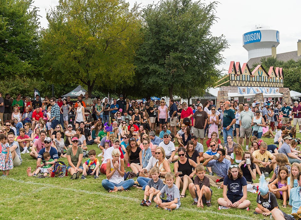 The Addison Oktoberfest is one of our favorite September events! | Stevan Koye Photography 