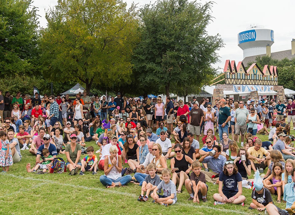 The Addison Oktoberfest is one of our favorite September events! | Stevan Koye Photography
