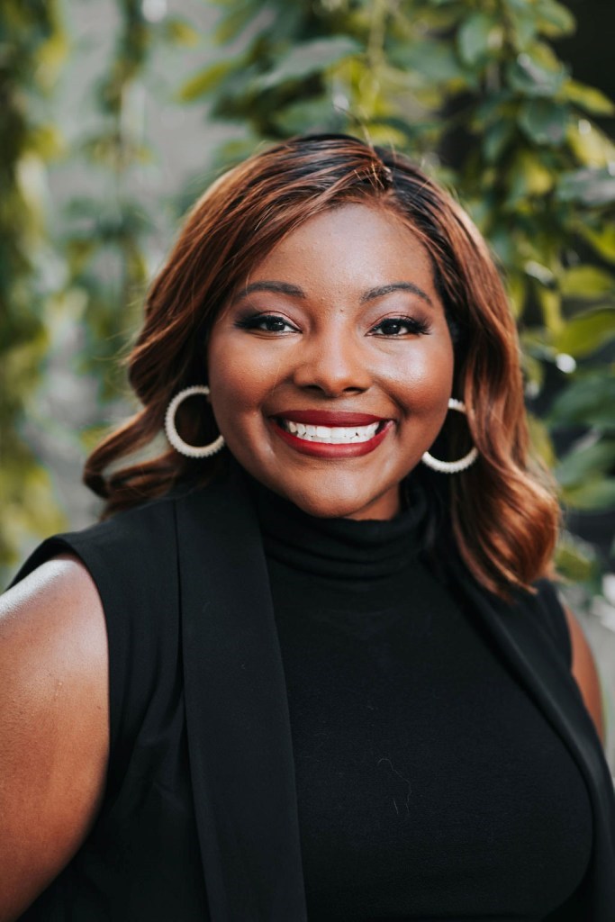 Cathryn McClellan Kelly, Education Specialist for the Federal Reserve Bank of Dallas and Co-Chair of the Leadership Arts Alumni Steering Committee, will be honored with the Outstanding Leadership Arts Alumnus Award at the 33rd annual Obelisk Awards.