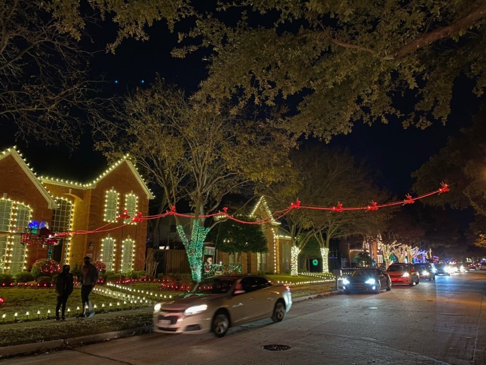christmas lights, deerfield plano, plano, plano christmas lights, deerfield lights, christmas lights at deerfield plano