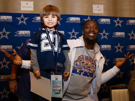 Dallas Cowboys fan? This meet and greet with players and cheerleaders is one of the best things to do this weekend for the sports fan you know,