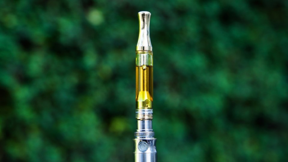 The most common style of cartridge pen used for THC.