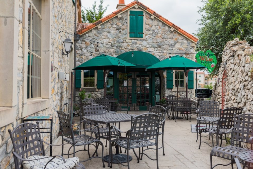 Zine Zen wine bistro, mckinney, best restaurants, patio dining, alfresco dining, best patios, best patios in mckinney