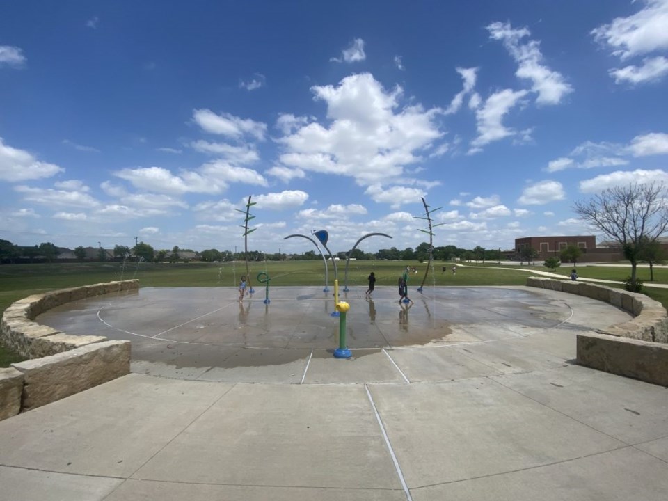 The John M Whisenant Park spray pad in McKinney | Image by Rebecca Silvestri
mckinney splash pads, splash pad 