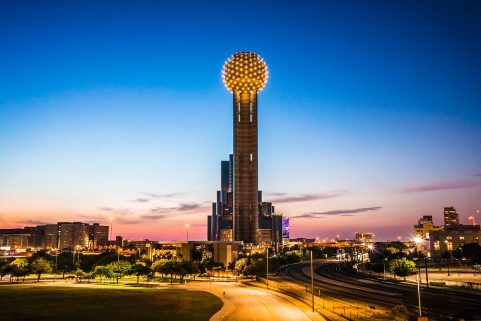 Dallas,-,Circa,June,2014:,The,Reunion,Tower,Stands,As