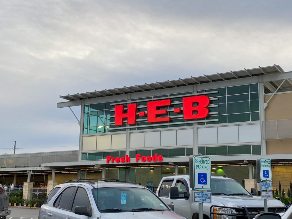 Seguin,,Tx/usa,-,2/24/20:,The,Exterior,Of,A,H-e-b,Grocery