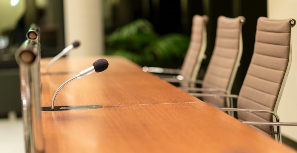 Isolated,View,Of,A,Microphone,In,A,Meeting,Room,On