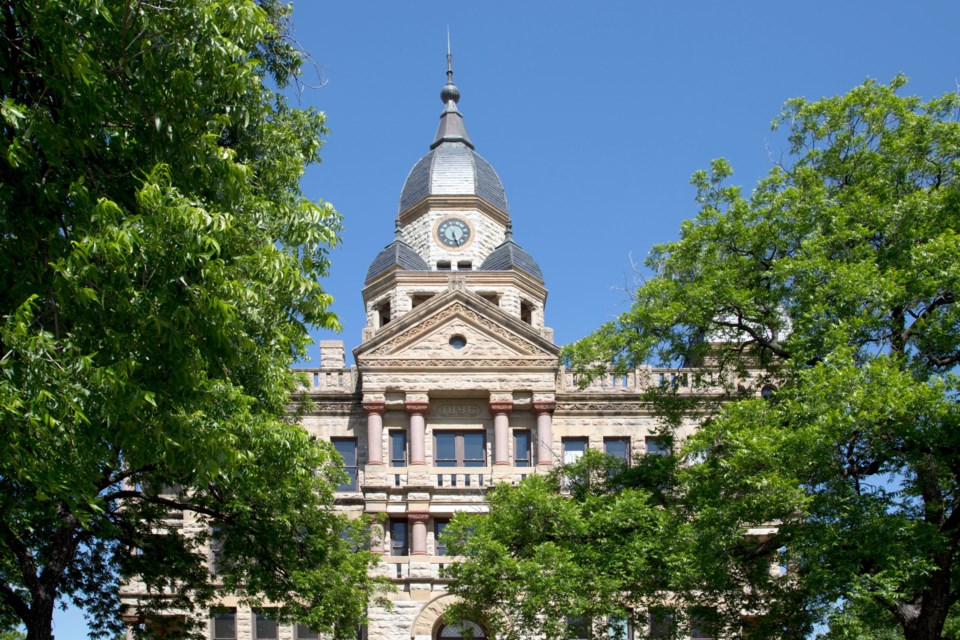 Historic,Building,Denton,County,Courthouse,In,City,Dallas,Tx,Usa,