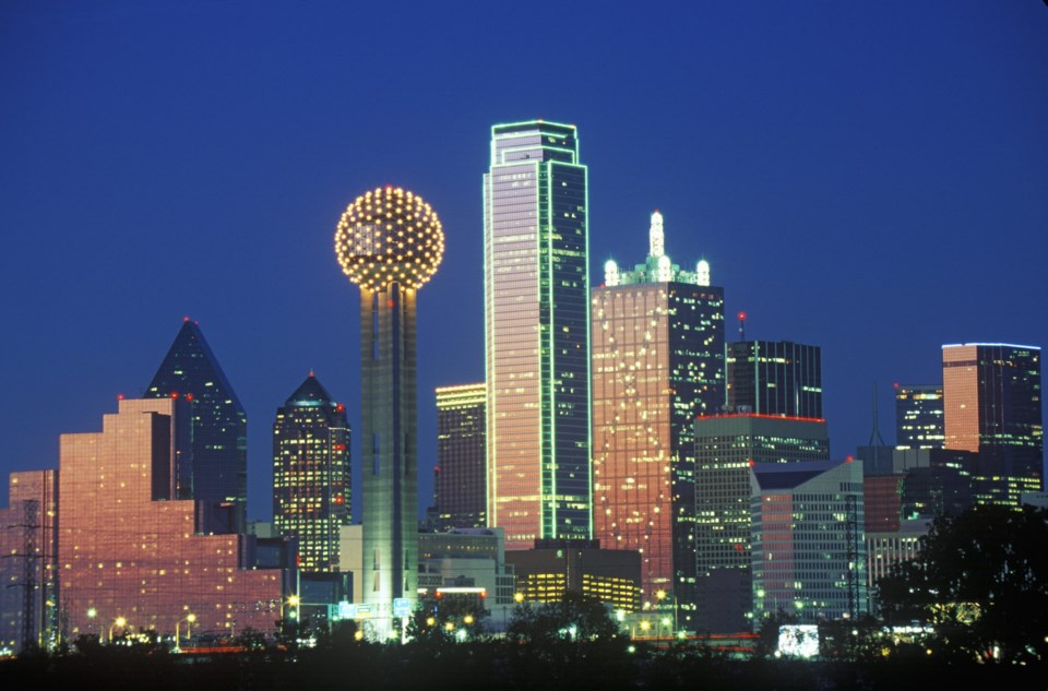 Dallas,,Tx,Skyline,At,Night