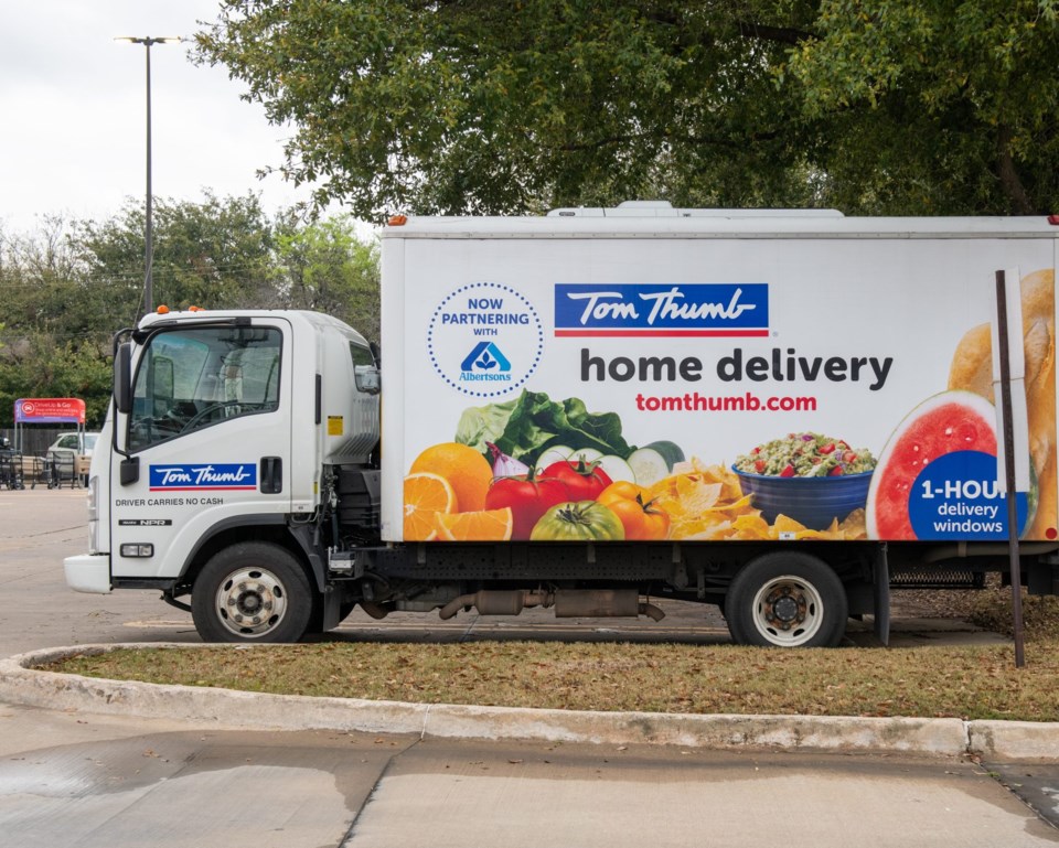 Dallas,,Texas,,Usa,/,03-20-2020,A,Tom-thumb,Grocery,Store,Food