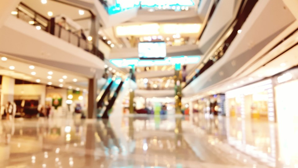 Abstract,De,Focused,Of,People,At,Shopping,Mall,:,Photo