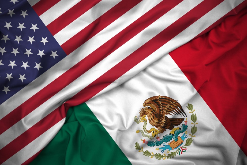 United,States,Of,America,(usa),And,Mexico,Flag,,Horizontal,Background.