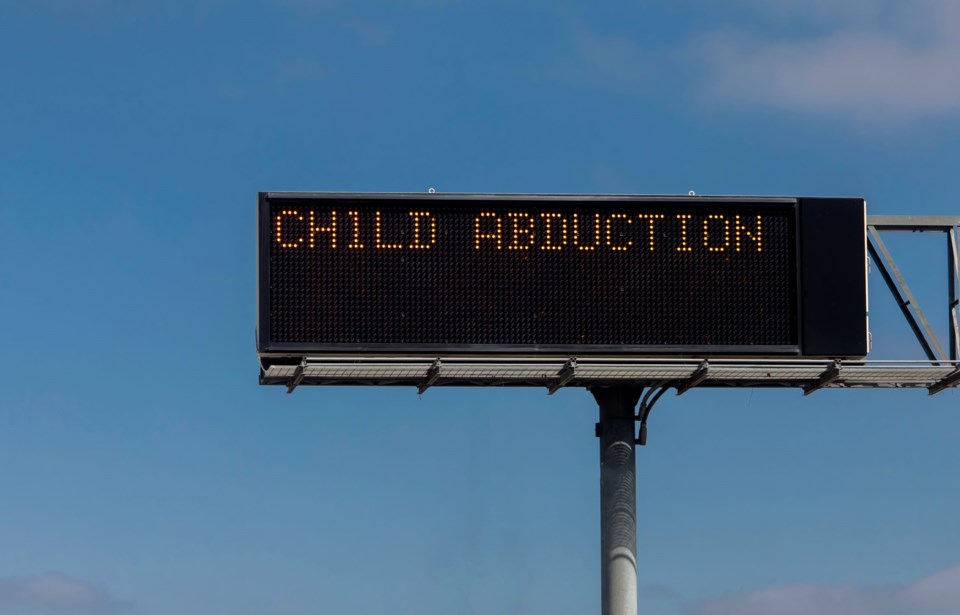 Freeway,Sign,Advising,Of,A,Child,Abduction