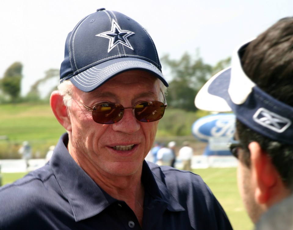 The,Dallas,Cowboys,At,Their,2008,Summer,Training,Camp,In