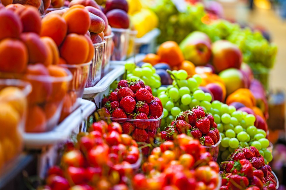 Fresh,Market,Produce,At,An,Outdoor,Farmer&#8217;s,Market