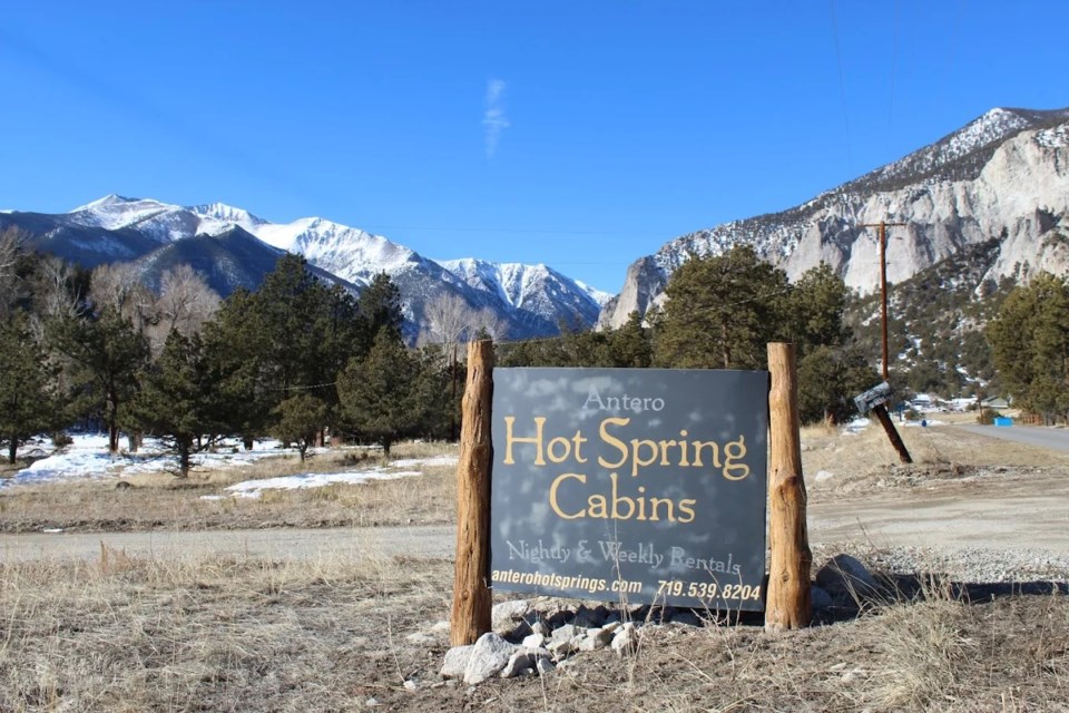 antero-hot-springs-cabins