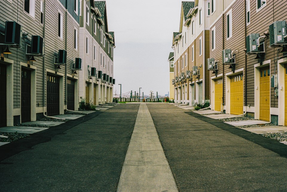 carlos-reyes-jo1pslmxkdm-unsplash