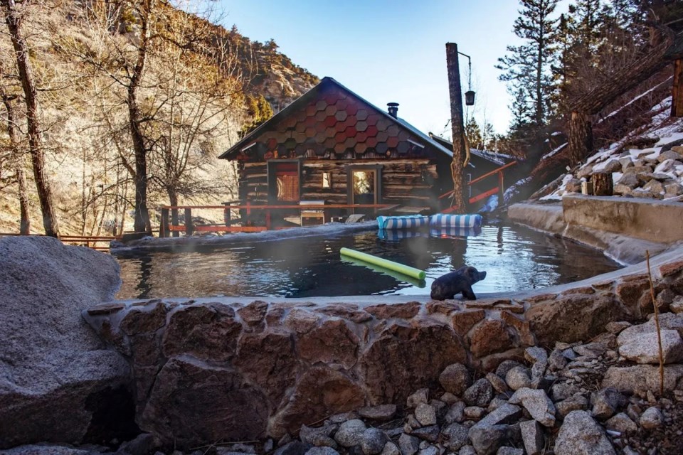 charlotte-hot-springs-merrifield-homestead-cabins