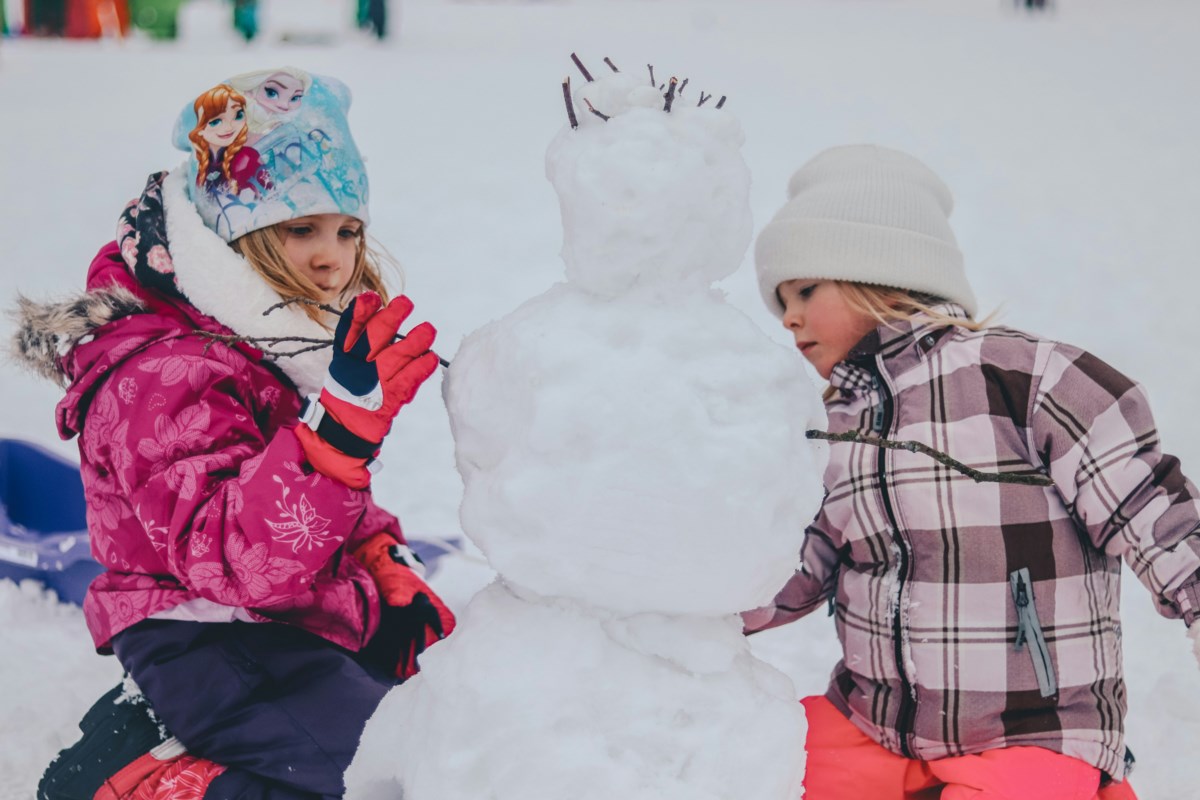 When does it snow in colorado springs a seasonal guide the longmont leader