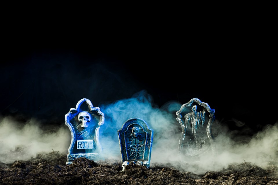 headstones-heavy-fog-soil