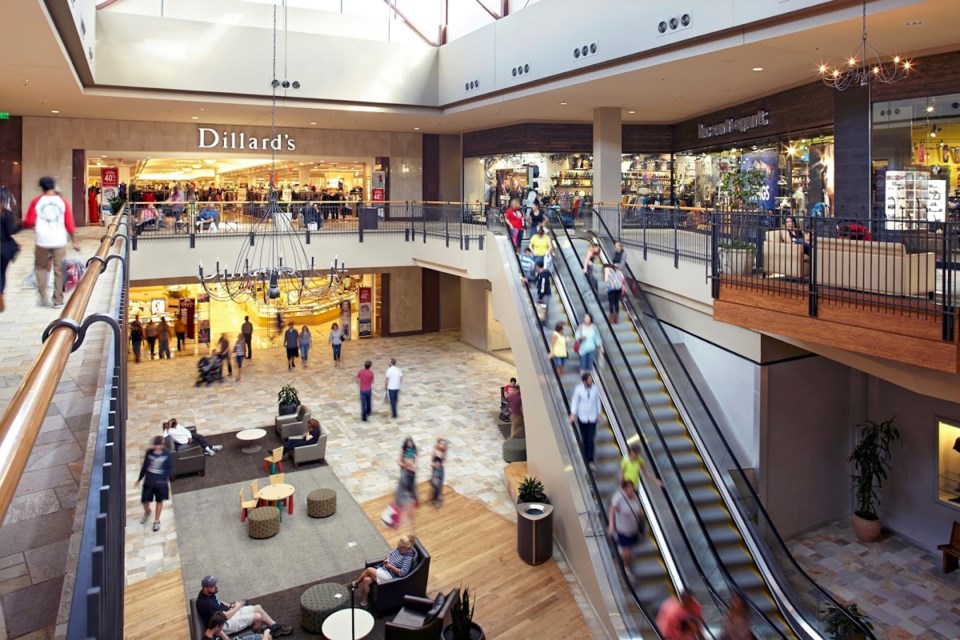 macerich_dillards_bcsurf_a