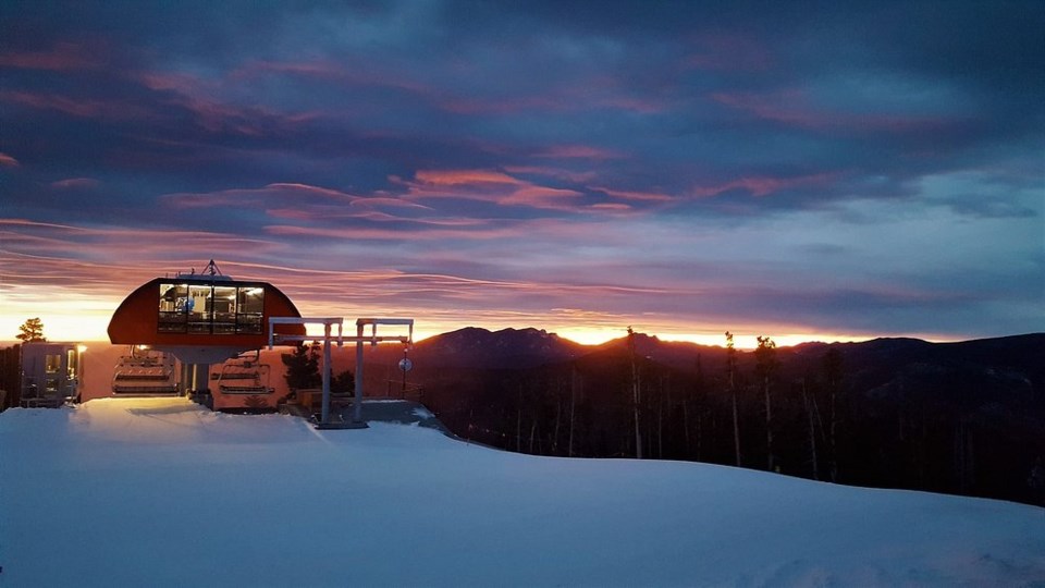 sunrise-over-alpenglow