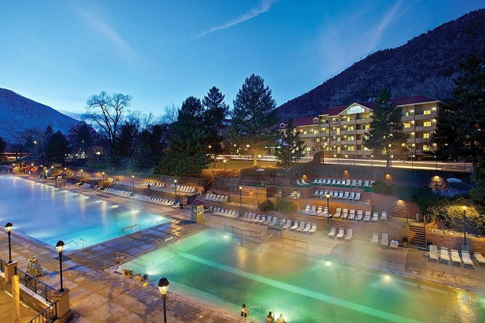 world-s-largest-hot-springs