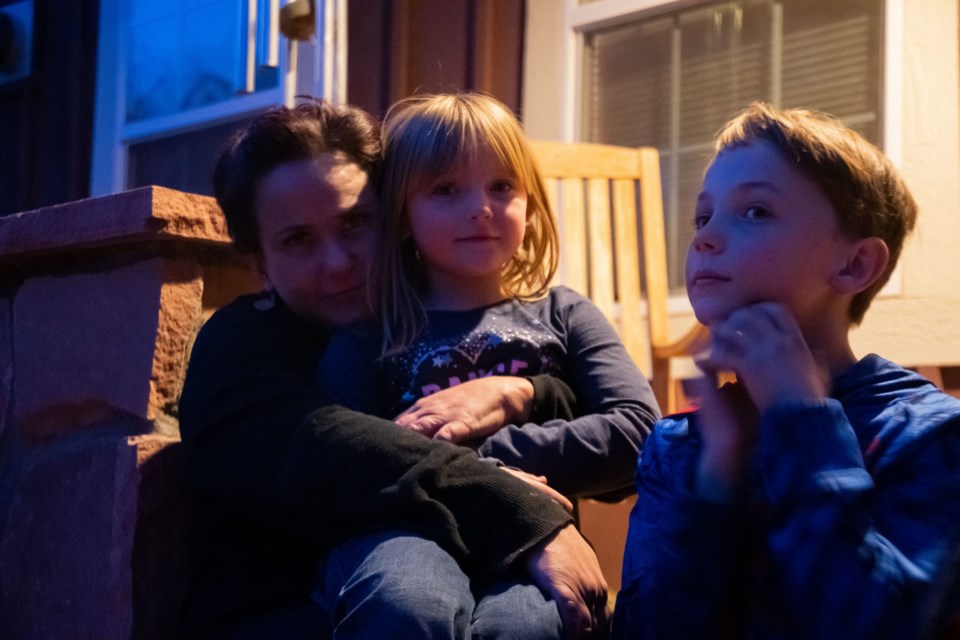 2020_11_24_LL_CO_newsline_erika_joye2