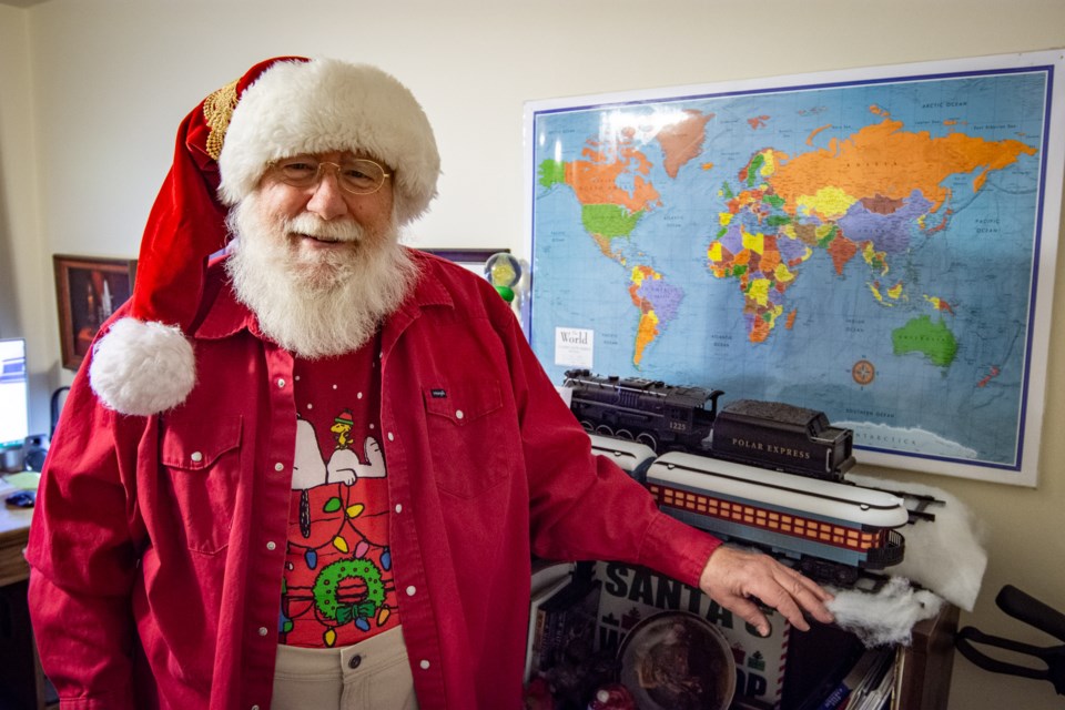 This year, Santa is coming to town over ham radio The Longmont Leader