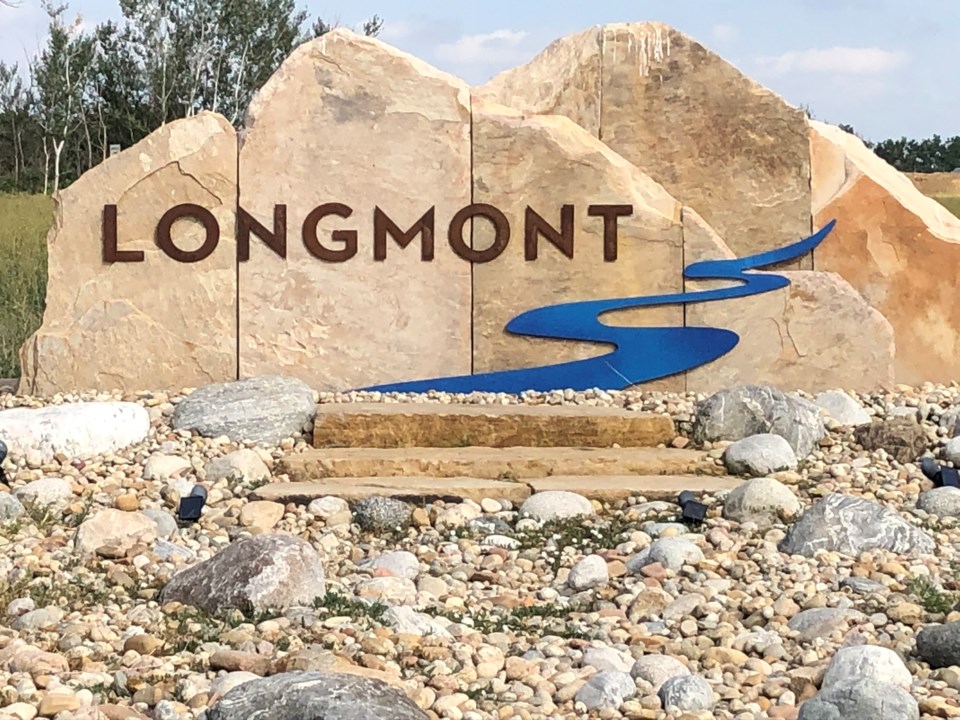 2020_07_21_LL_LONGMONT_CITY_SIGN_STOCK