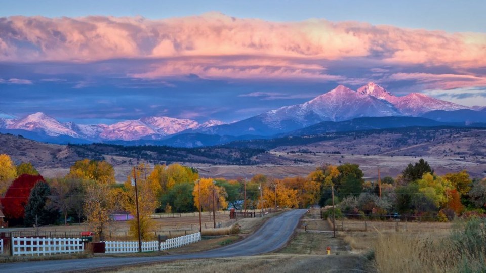 Longmont_mountains