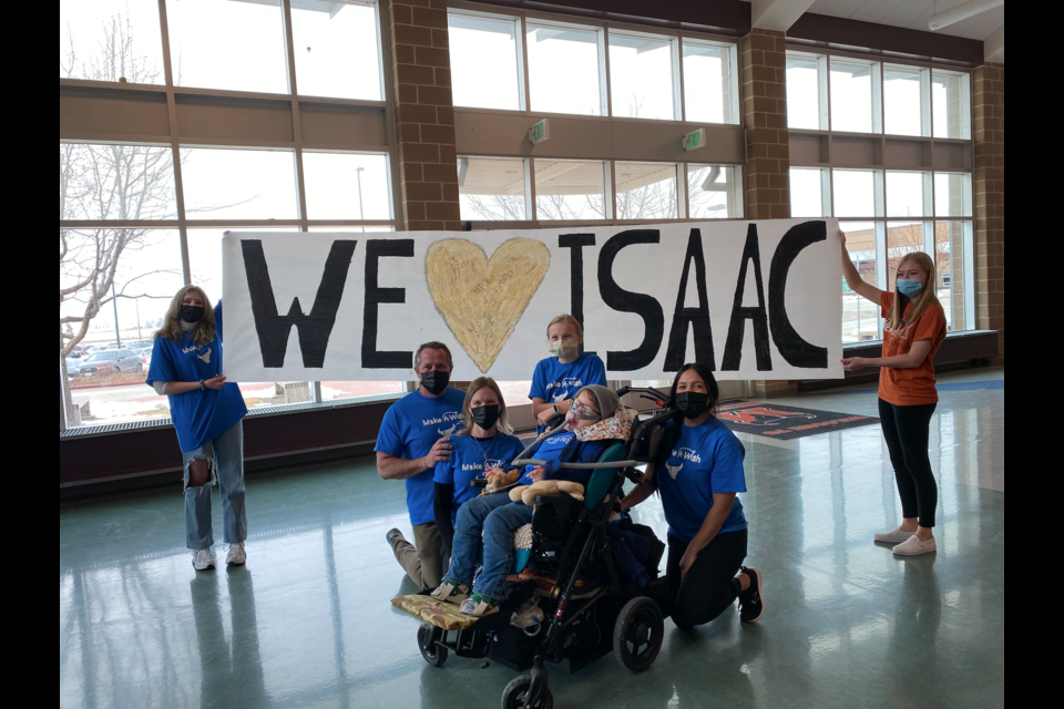 MHS students welcome Isaac and the Crane family enthusiastically. 