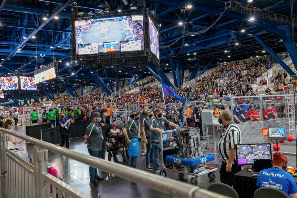 Longmont robotics teams dominate at world tournament The
