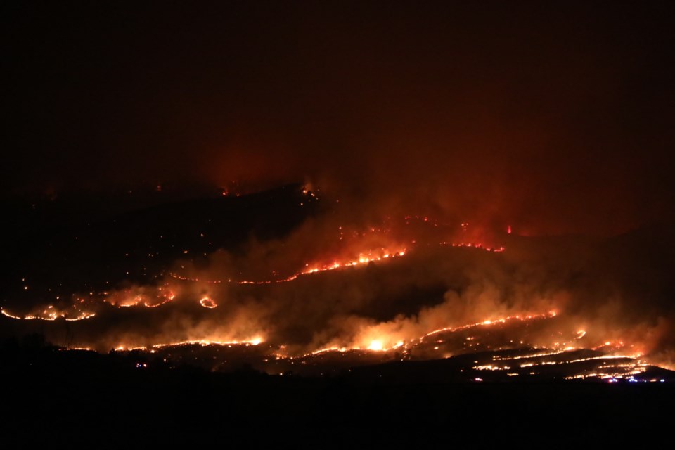2020_10_17_LL_calwoodfire1